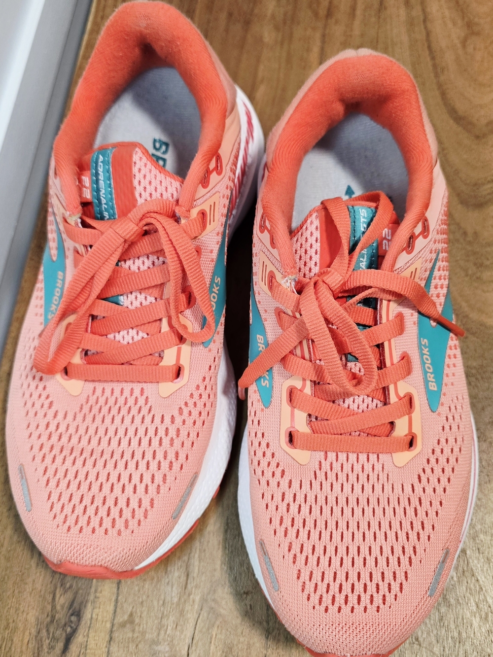 Brooks Women's Running Shoes - Coral Pink /Teal Size 6 - Picture 4 of 12